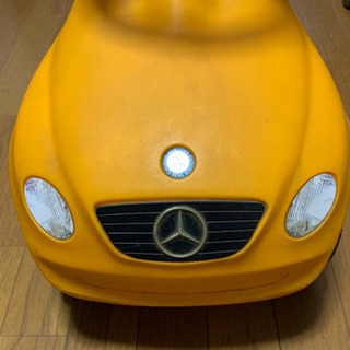 足けり乗用玩具（SLKモデル）