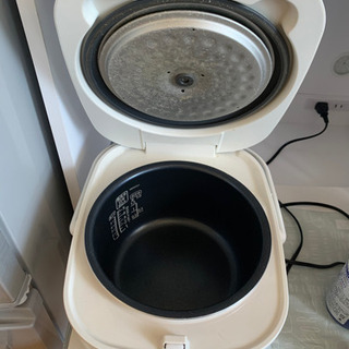 炊飯器の画像