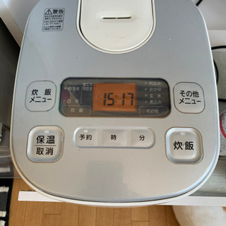 炊飯器の画像
