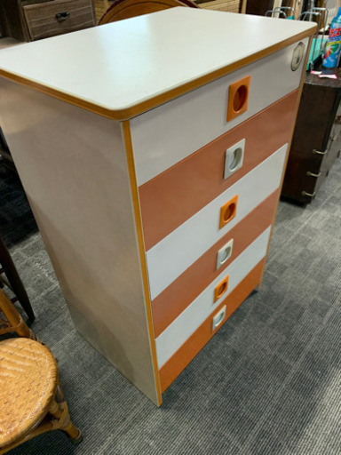 レトロポップ　タンス　古い品です　色合いが可愛い