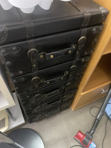 めちゃくちゃお洒落な収納！黒革