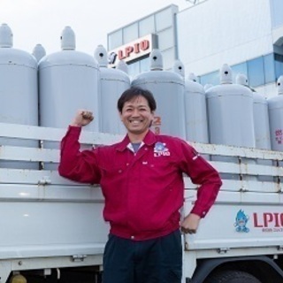 【正社員登用制度あり】LPガス充填工場作業スタッフ/経験者歓迎/車通勤OKの画像