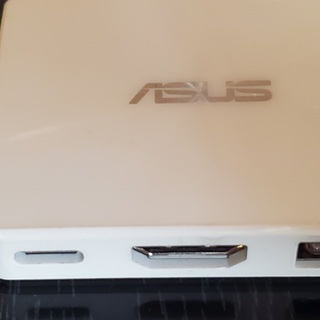 ASUS純正USBドックほぼ未使用