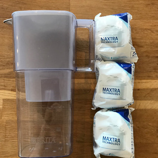 ブリタ　浄水器　カートリッジ3個付き