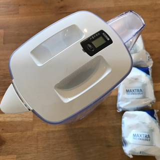 ブリタ　浄水器　カートリッジ3個付きの画像