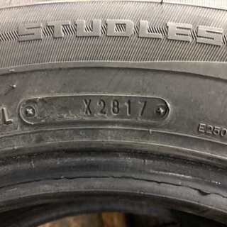 DUNLOP WINTER MAXX WM01 205/60R15 15インチ スタッドレス 4本 2017年製 バリ溝 ローレル 180SX アベニール等 (TF297) クレジットカード QR決済可能の画像