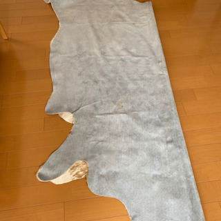 カウラグ　牛皮　ブラウンxホワイトの画像