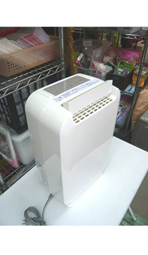 札幌 容量1.8L 除湿機 日立 2016年製 HJS-D561 木造7畳 鉄筋14畳 デシカント方式 結露予防 衣類乾燥 本郷通店