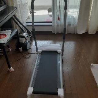 家庭用ルームランナーです。お譲り先決定しました。