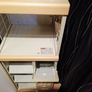 キッチン収納庫の画像