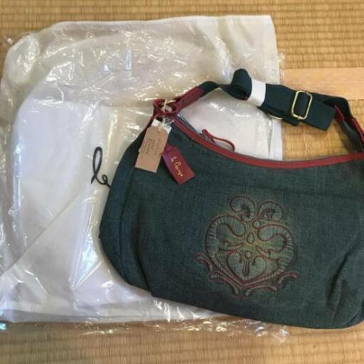 ショルダーバッグ