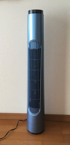 扇風機　縦型(取り引き中)