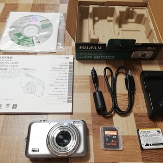 【取引中】デジカメ(動作確認済) FUJIFILM FINEPIX JX200 (シルバー色・SDメモリ４GB付）の画像