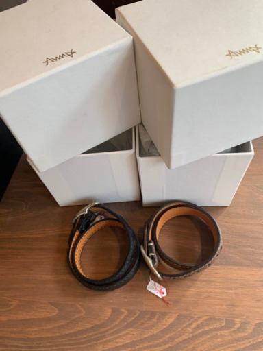 香水3点、サングラス5点、革ブレスレット2点