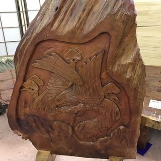 【愛品館八千代店】天然木　手彫り鷹　衝立