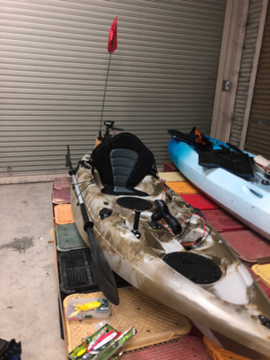 フィッシングカヤック　エレキモーター付き