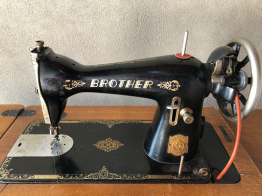 ［お取引き完了〕レトロ　アンティーク　brother足踏みミシン　HA1