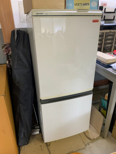 【1000円】冷蔵庫　シャープ製　一人暮らし用