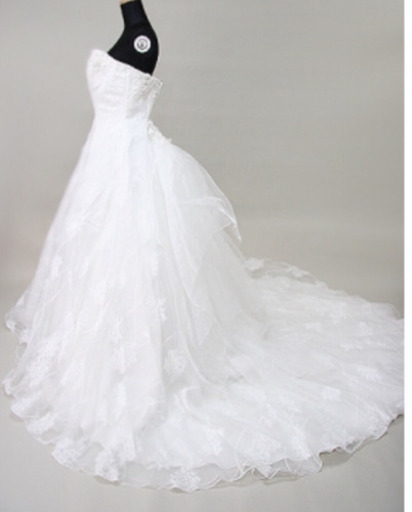 ウェディングドレス　AVICA　ARIETTA 結婚式 