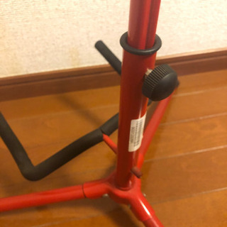 PLAYTECH ギタースタンド レッドの画像
