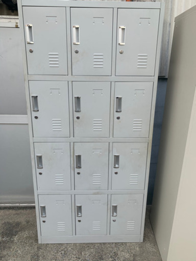中古ロッカー