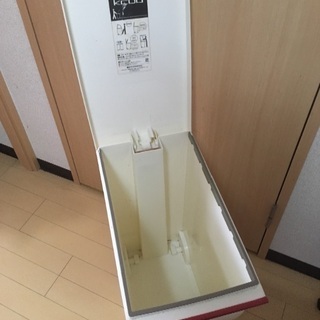 【6/13まで引取希望】おしゃれゴミ箱３３Lの画像