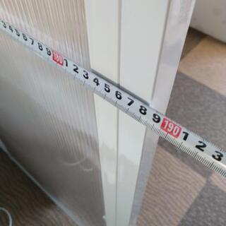 透明系　パーテーションの画像