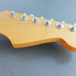 カスタムストラトキャスター　コンポーネントギターの画像