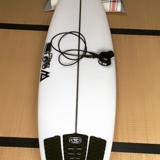JS Monsta 8  サーフボード  5’9  FCSフィン付きの画像
