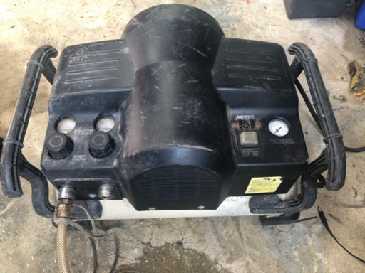 コンプレッサー