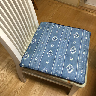 白のダイニングテーブルー無料でお譲りしますの画像