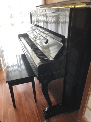アップライトピアノ