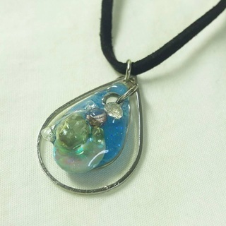 レジン ネックレス 雫型の画像