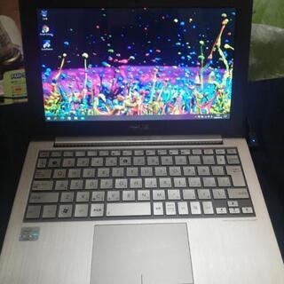 ASUS Zenbook A4サイズ 超薄型モバイルPC