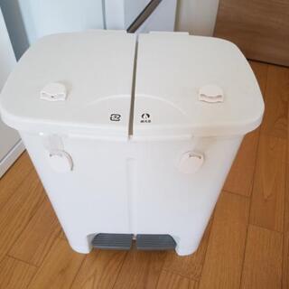 ゴミ箱の画像