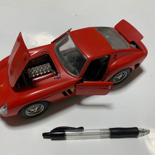 burago フェラーリGTOミニカーの画像