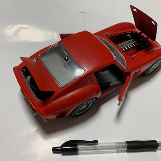 burago フェラーリGTOミニカーの画像