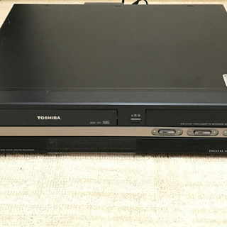 TOSHIBA VARDIA 地上・BS・110度CSデジタルチューナー搭載VTR一体型ハイビジョンレコーダー HDD300GB RD-W301 2008年製 ジャンク品の画像