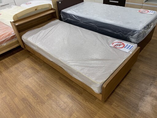 シングルベッド　ブラウン　売場展開中！！！