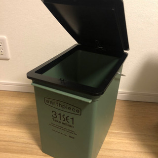 【お譲りします】お洒落なゴミ箱2段の画像