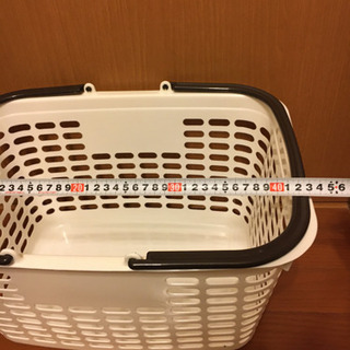 カゴが大小全部で9個　の画像