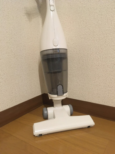 【美品】2017年製のスティック掃除機