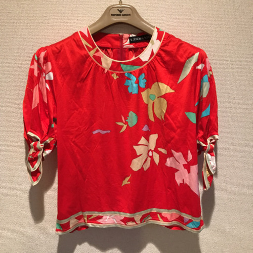 レオナールトップス