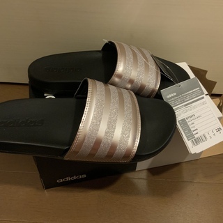 アディダスサンダル‼️‼️ 新品未使用❣️