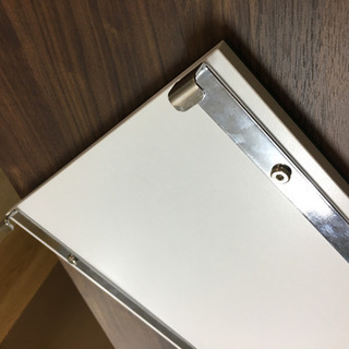 引っ掛け金具付きミラー激安300円！数量限定で大放出！引っ掛け金具を応用しドレッサー、卓上など使い方は様々の画像