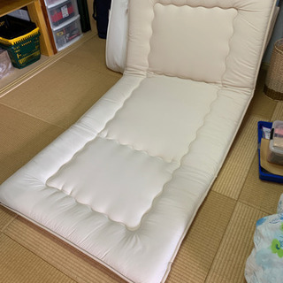 値下げ！カインズホームで購入した、ふわふわ厚みのシングル敷布団、...