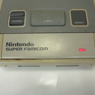任天堂　スーパーファミコ　ＳＨＶＣ－００１　通電のみ　部品取りの画像