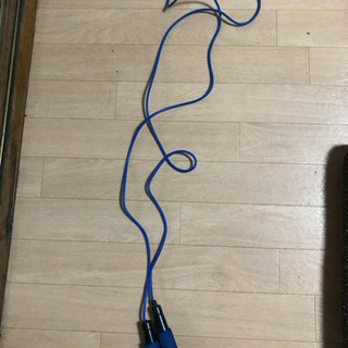 縄跳び　子供　青