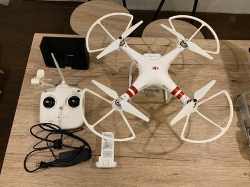 【値下げ❗️】ドローン　ＤＪＩ社　Phantom３　３万円