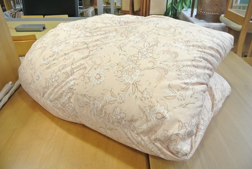 京都西川 羽毛ふとんB シングル掛け布団 150×210㎝ キルティング製 ポリエステル85％綿15％/ダウン93％フェザー7％ ベージュイエロー